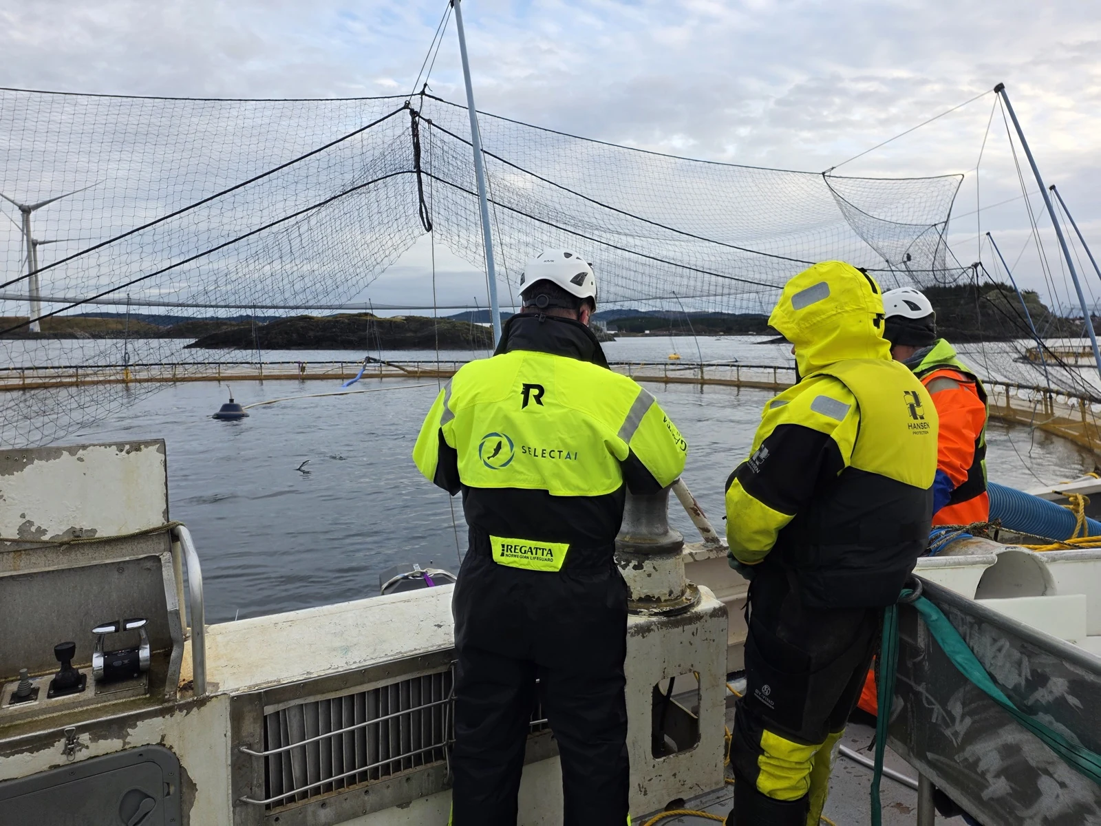 Operator running a SelectAI session on the Varde fish boat at Karmøy, December 2025